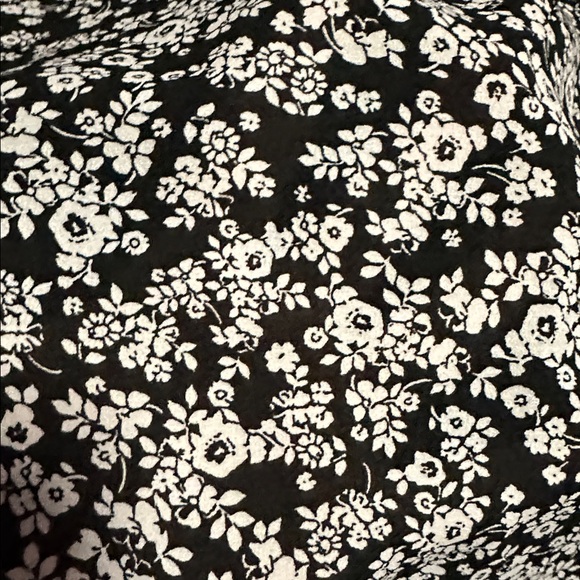 Torrid - Picture 2 of 4